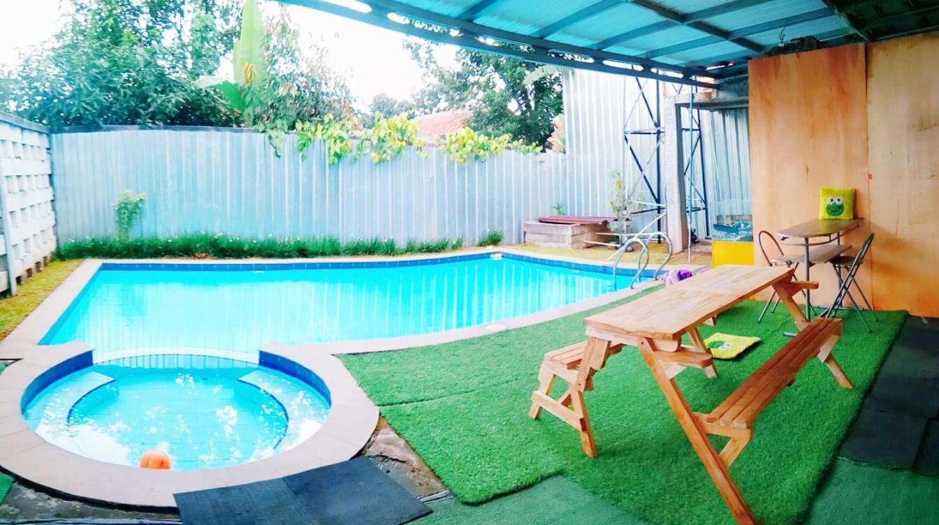 Algira Guest House Gunungbatu Syariah Cimanggu Екстер'єр фото
